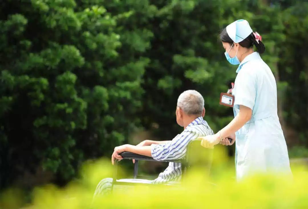 武汉拟推养老服务补贴新政 每月最高800元，托起幸福“夕阳红”